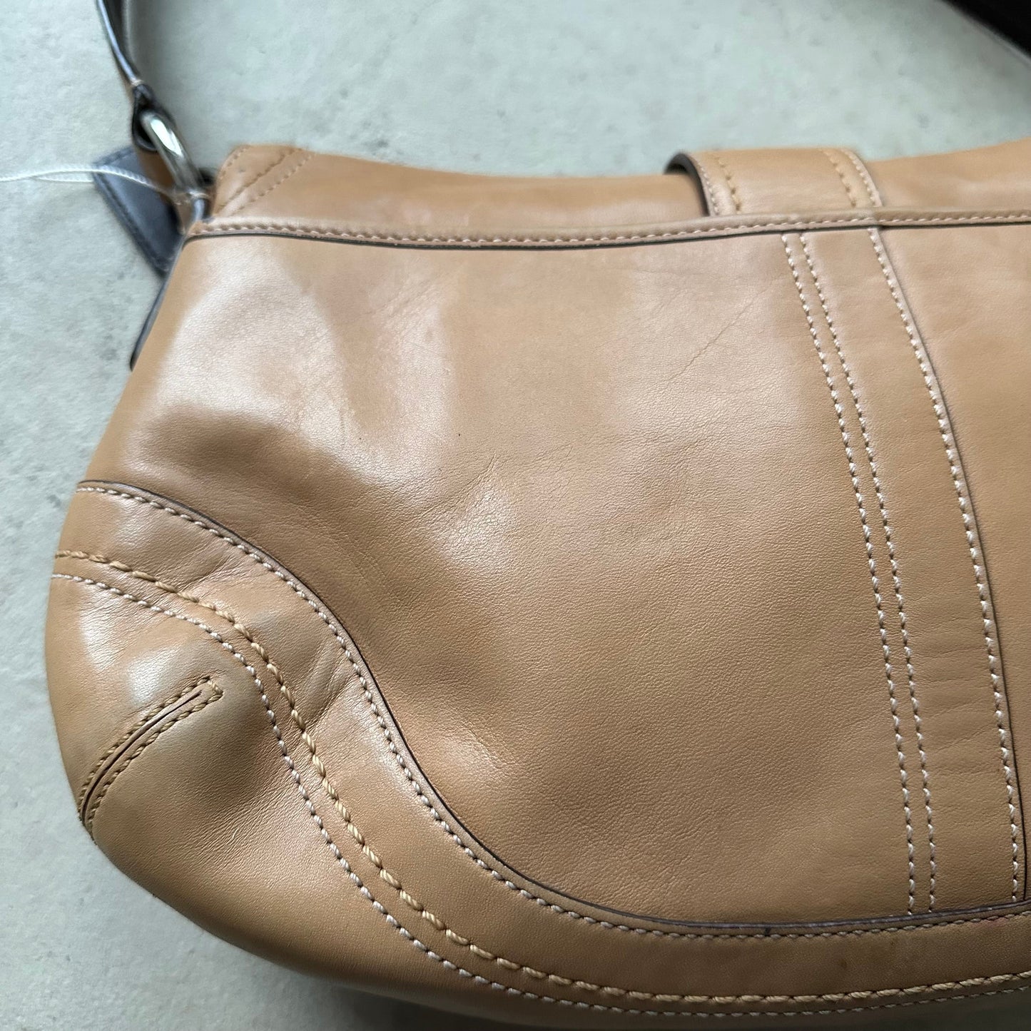 Authentic Vintage Y2K Coach Tan Leather Soho Shoulder Bag