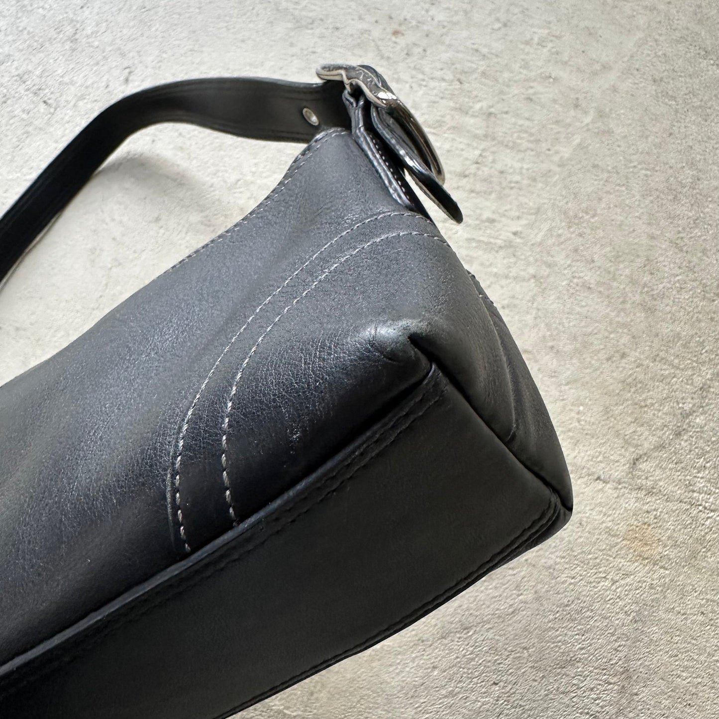 Authentic Vintage Y2K Coach Black Leather Baguette Shoulder Bag