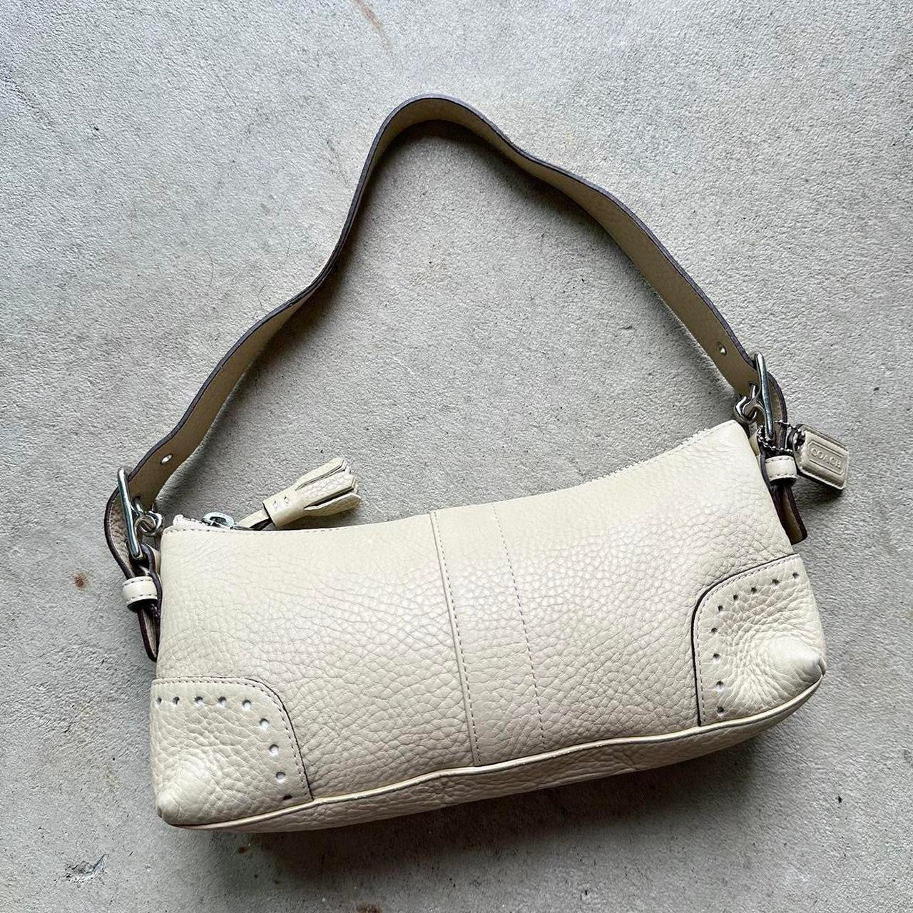 Authentic Vintage Y2K Coach Tan Leather Baguette Shoulder
Bag