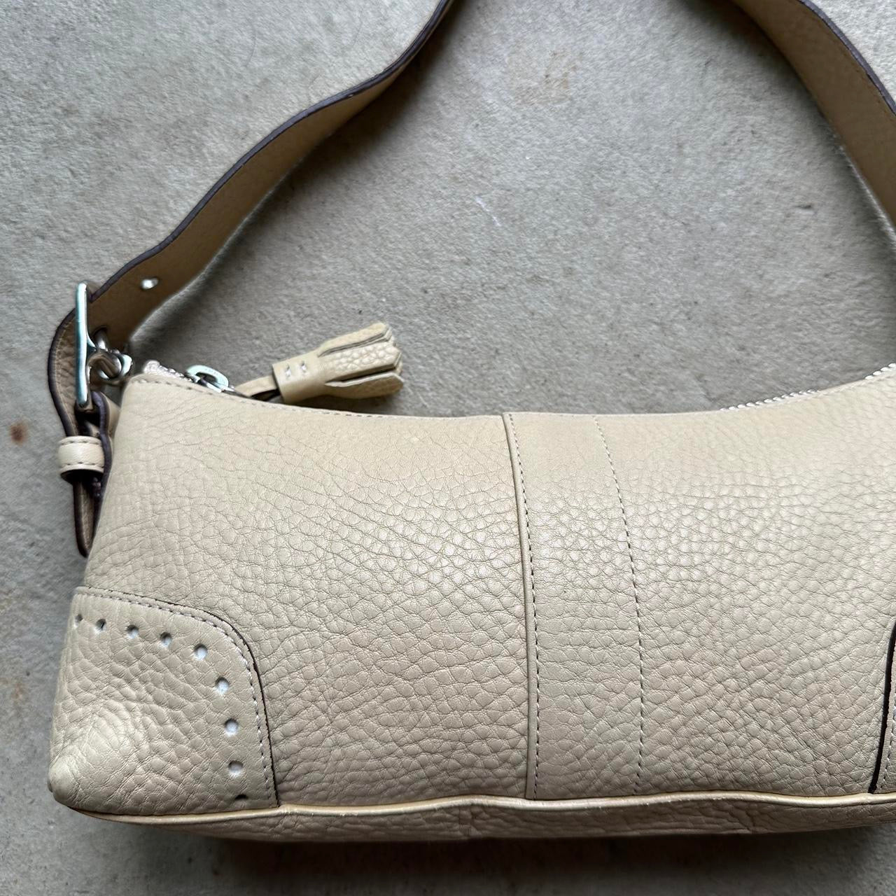 Authentic Vintage Y2K Coach Tan Leather Baguette Shoulder
Bag